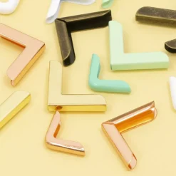 4 Esquineras Metálicas Grandes Bubblegum Craftelier