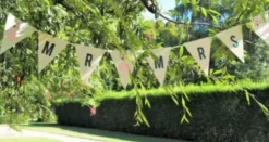 Bandera de Madera On se Marie Artemio