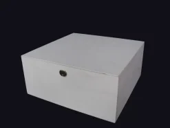 Caja cuadrada de chopo