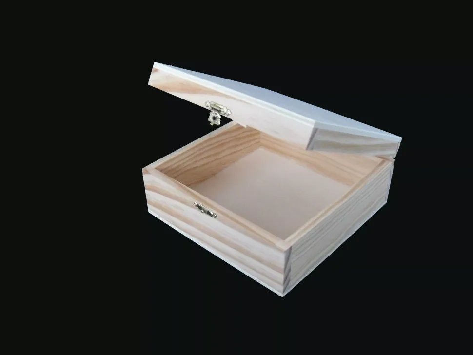 Caja cuadrada de madera grande