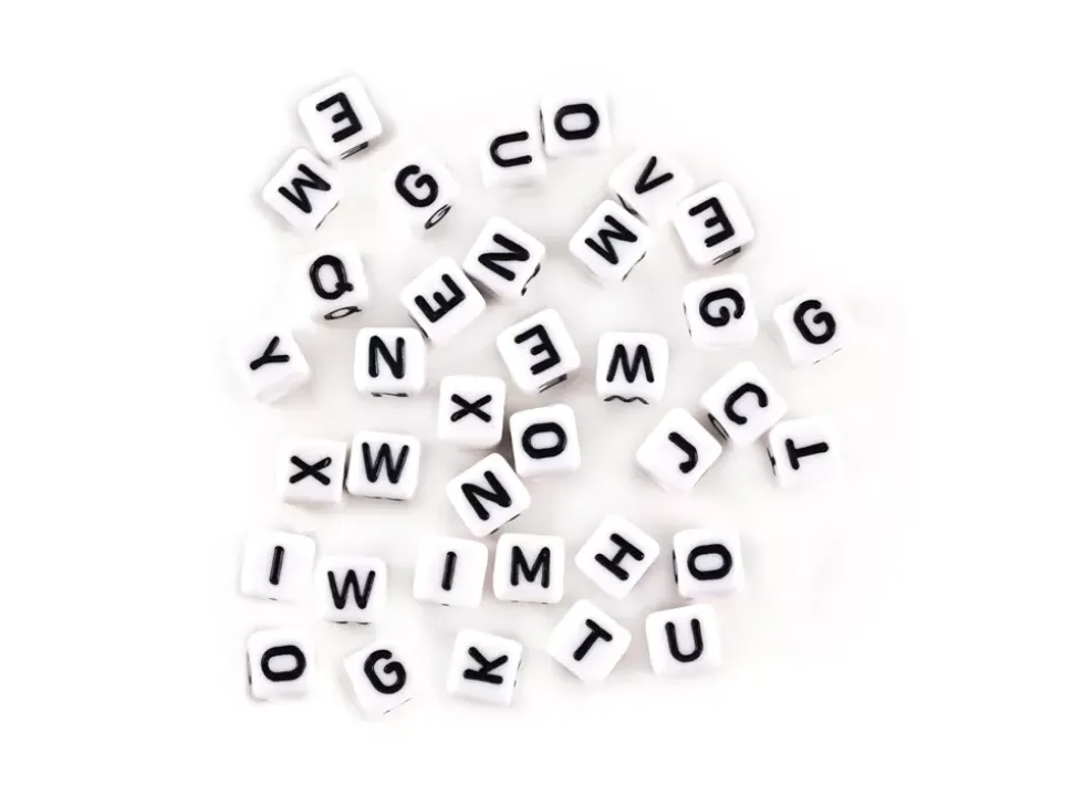 Cuentas Blancas con Abecedario en Negro MultiCraft 8mm