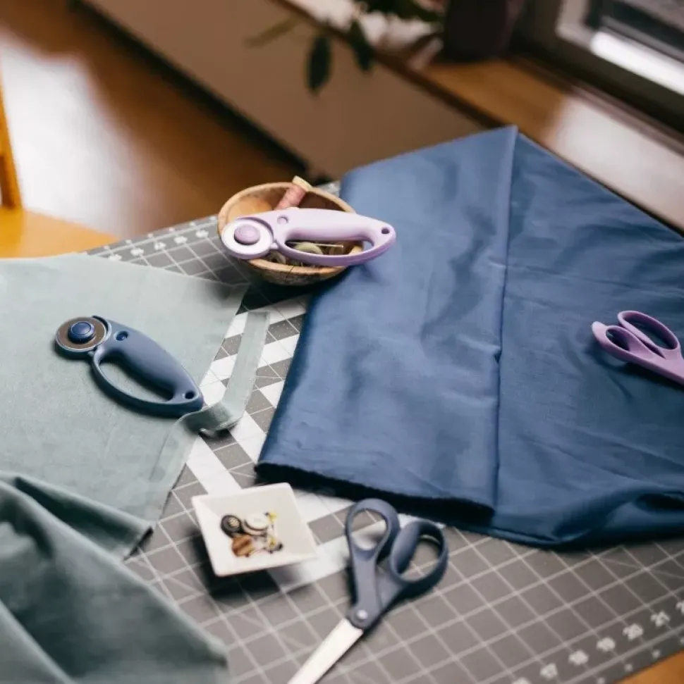 Cutter Rotatorio con Cambio Fácil de Cuchilla Lila Fiskars Ø45mm