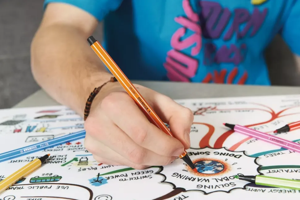 Estuche de Metal Arty 20 Rotuladores STABILO Pen 68