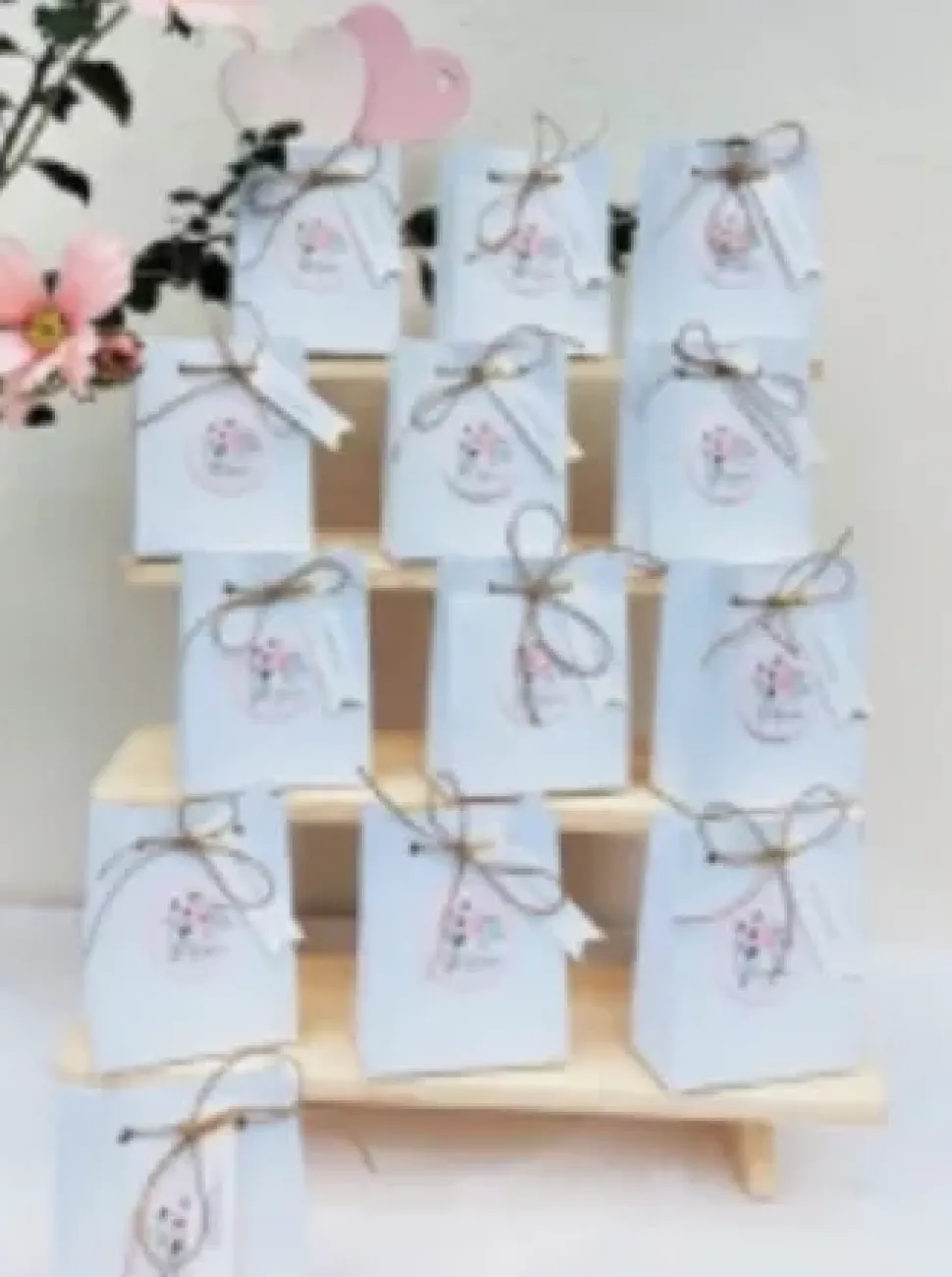 Expositor Madera Corazones On se Marie Artemio