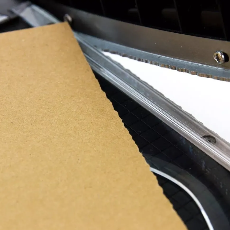 Guillotina de Borde Rasgado Tim Holtz