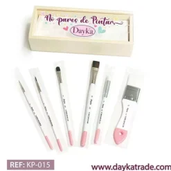 Kit Básico de 6 Pinceles + Estuche de Madera + Mensaje Pintado Dayka