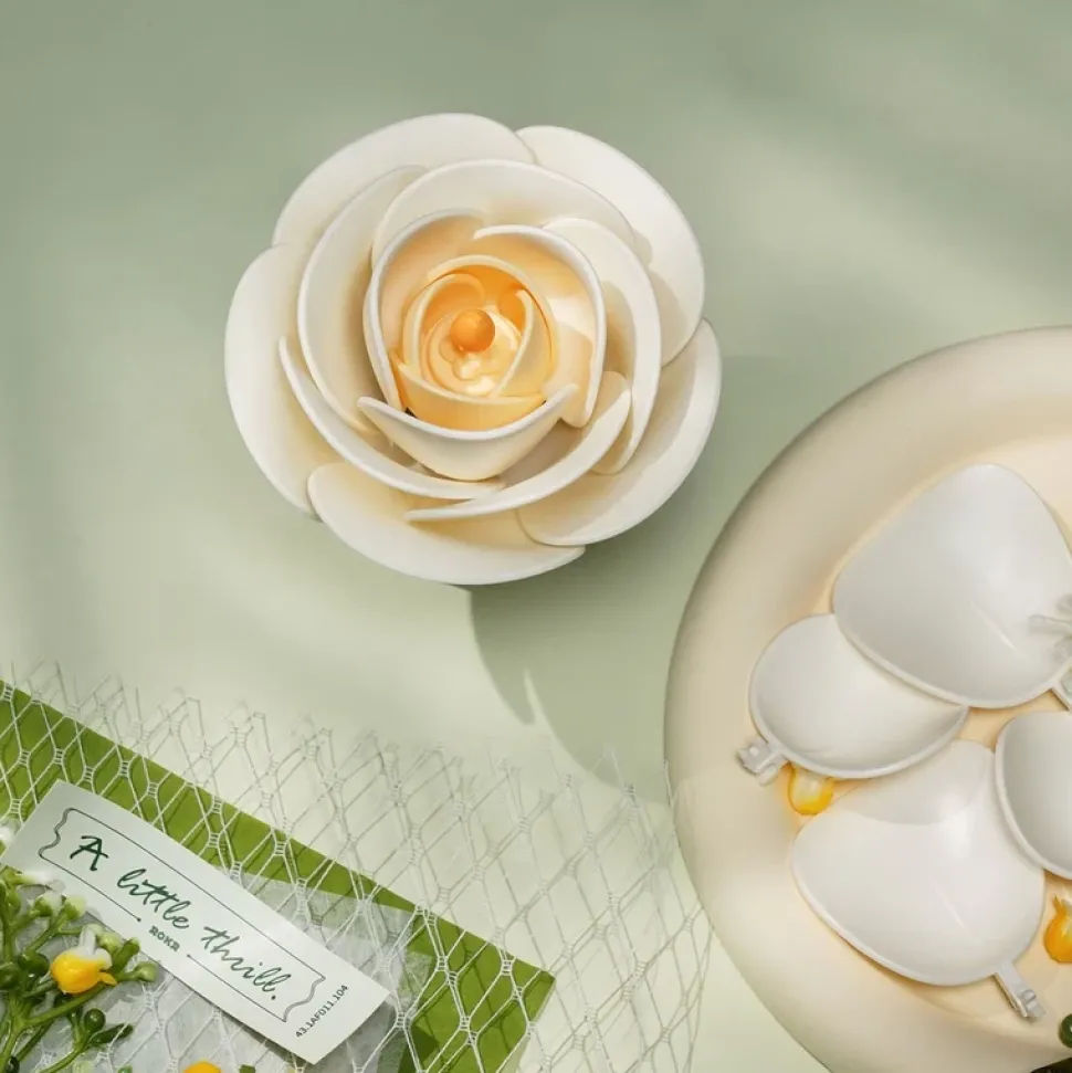 Maqueta Camelia Blanca Robotime