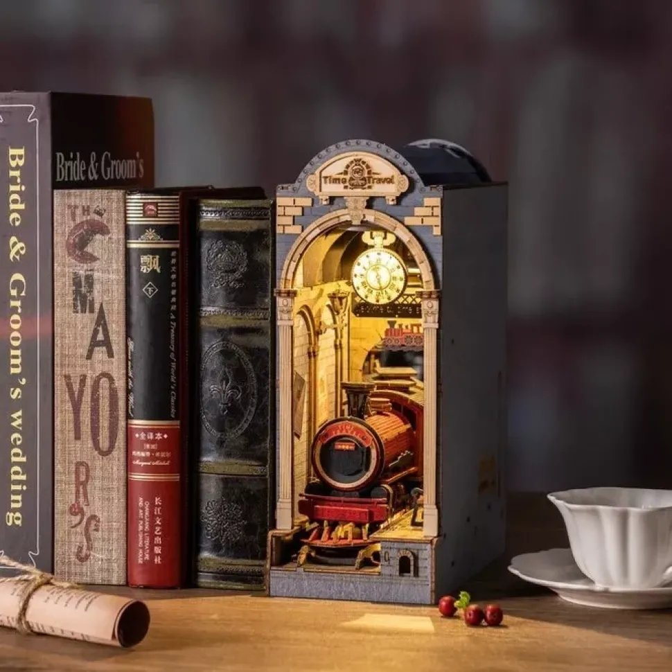 Maqueta de Time travel Orient Express Robotime