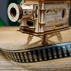 Maqueta proyector de cine de madera Classical 3D Robotime