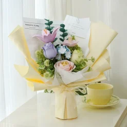 Maqueta ramo de primavera Robotime