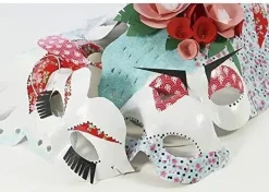 Máscara con Encanto de Papel Maché Décopatch