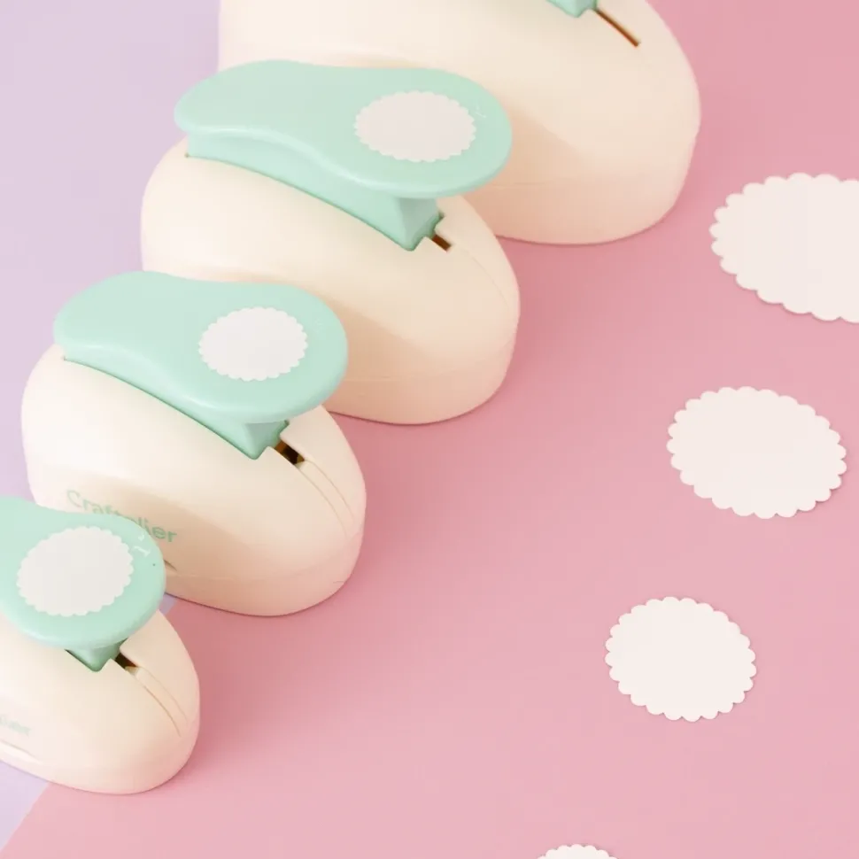 Perforadora Círculo Festoneado 1.5" (3,81 cm) Craftelier