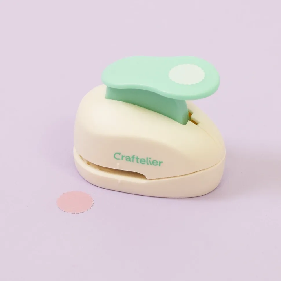 Perforadora círculo festoneado 5/8" (1,58 cm) Craftelier