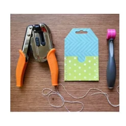 Perforadora Power Punch Euro Hook We R Memory Keepers