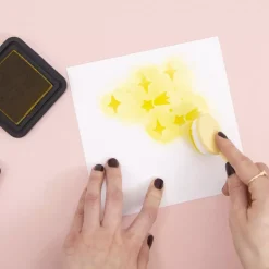 Plantilla de Stencil Estrellas All You Need is Christmas Craftelier 15x15cm