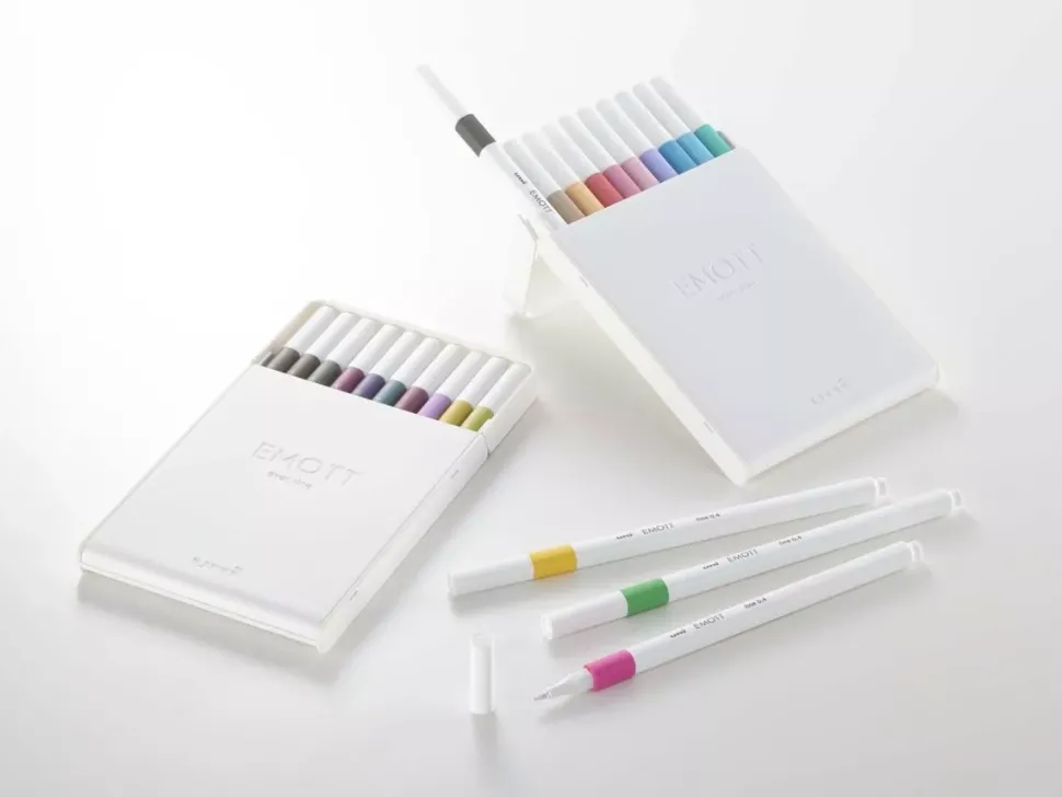 Set de 10 rotuladores calibrados Emott Uni-Ball