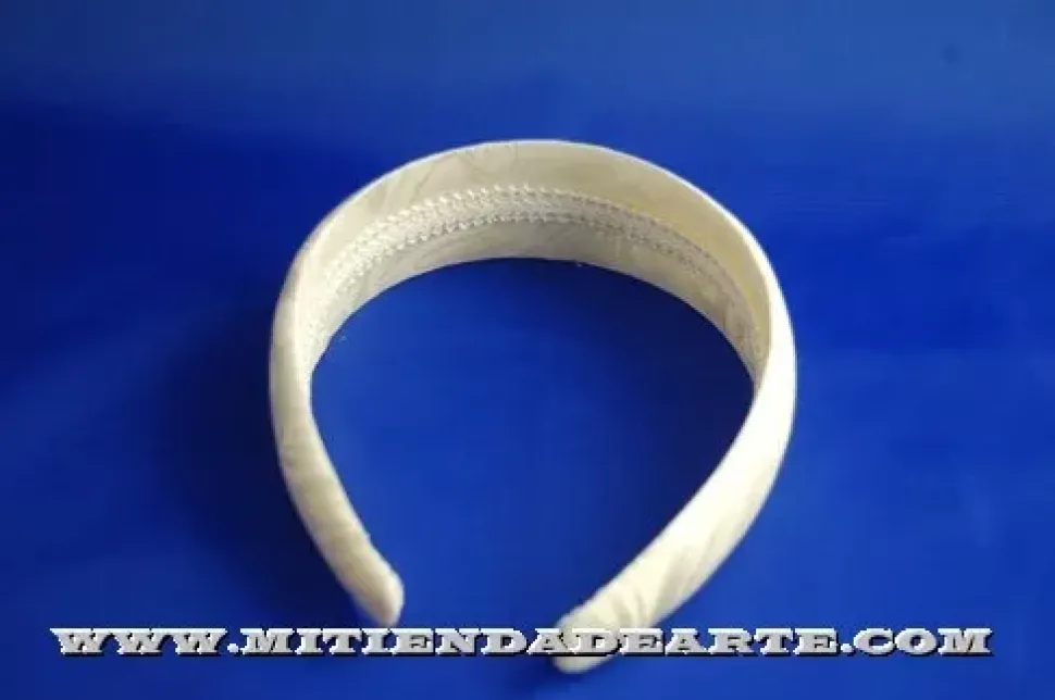 SUPER OFERTA **30%** Diadema de seda de flores