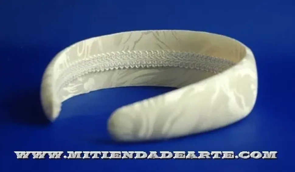 SUPER OFERTA **30%** Diadema de seda de flores