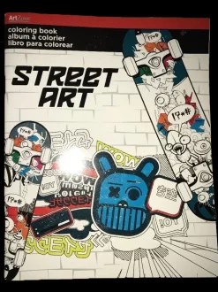 SUPER OFERTA **40%** Libro para colorear Street Art ArtZone 11x26cm