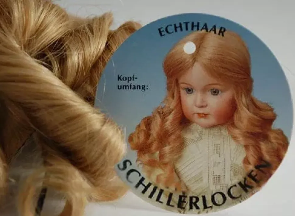 SUPER OFERTA **40%** Peluca color Rubio pelo natural Karin Hobby de Pelo Natural - Handknotted human hair Wig Rubio 24-25cm.