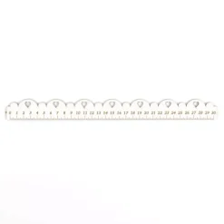 SUPER OFERTA **40%** Regla de Madera Con Corazones Troquelados Dayka 30cm