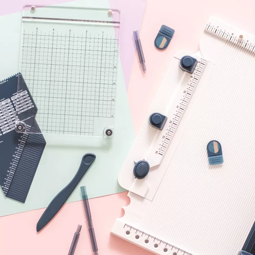 The Works All in One Tool + Maletín Shoulder Bag We R Memory Keepers