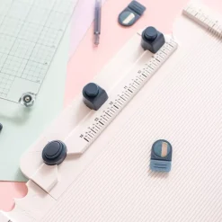 The Works All in One Tool + Maletín Shoulder Bag We R Memory Keepers