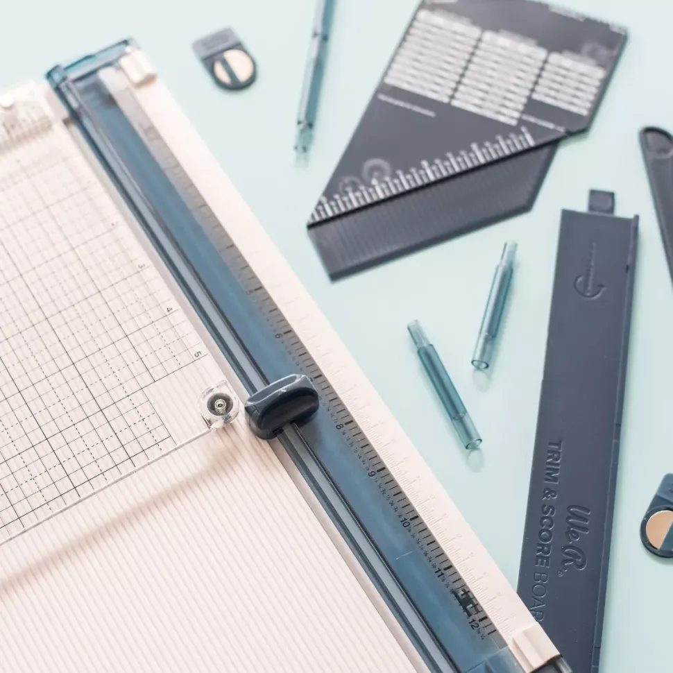 The Works All in One Tool + Maletín Shoulder Bag We R Memory Keepers