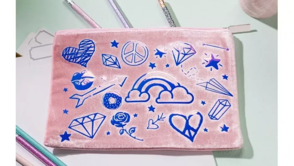 Vinilo Smart Iron On Termotransferible Holográfico Violeta Cricut Maker 3/Explore 3 33x270cm